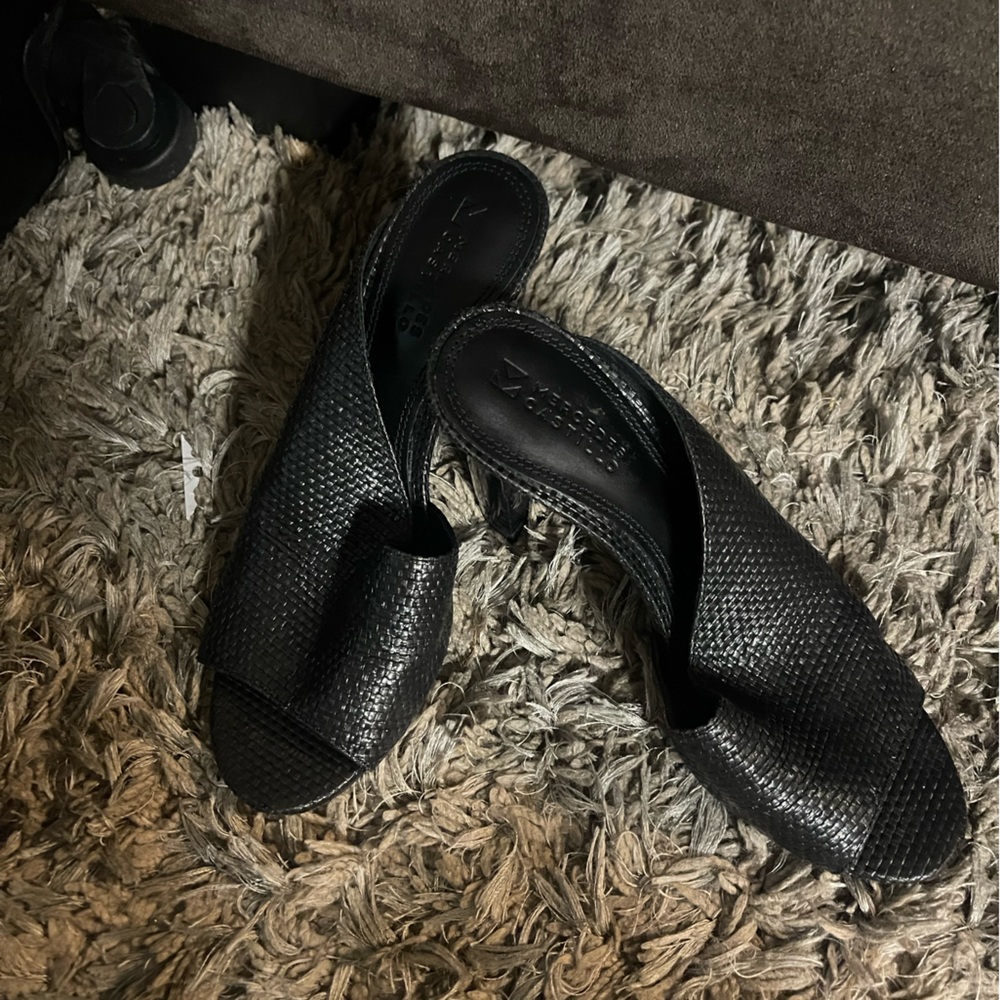 Dress shoes